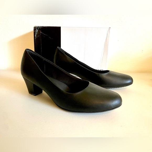 piccadilly shoes flight attendant